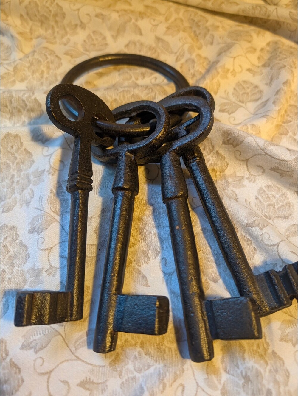 Vintage Style Large Iron Skeleton Keys on Ring - Set of 4
